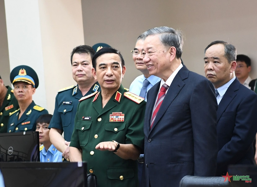 Chủ tịch nước Tô Lâm thăm Quân chủng Phòng không-Không quân